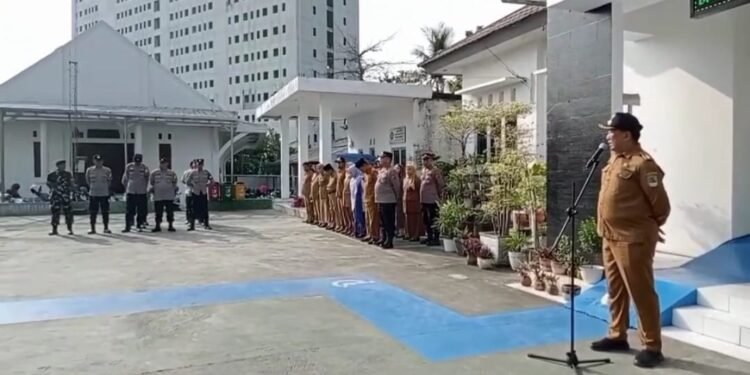 Camat Teluk Jambe Timur, M. Saefullah Ajak seluruh Aparatur Desa Tingkatkan Kamtibmas