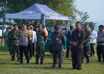 Pertegas Sinergitas, Kapolres Purwakarta Hadiri Pembukaan TMMD Ke-120 Di Desa Gurudug