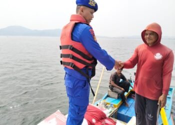 Satpolairud Polres Purwakarta Terus patroli ,Beri Keamanan Masyarakat pesisir