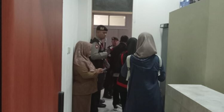Tersandung Kasus Ruislag.Rumah dan Kantor Sekda Karawang Digeledah Kejati