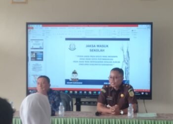 Jaksa Masuk Sekolah,.Ajak Pelajar Taat  Hukum