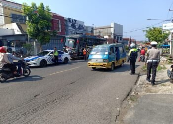 Polres Purwakarta Lakukan Pengawalan Dan Pengamanan Keberangkatan GP Ansor