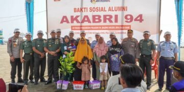 Alumni Akabri 94 Gelar Baksos dan Penanaman Pohon Mangrove di Pondok Bali Subang