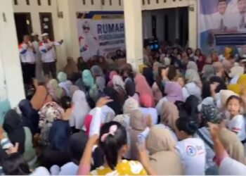 Dihadapan Warga Ciampel  Petahana Aep Syaepuloh KomitmenTambah Anggran Bea Siswa Pendidikan dan BPJS Kesehatan UHC Gratis
