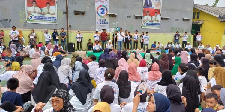 Berhasil Membangun Karawang Cabup Petahana Aep Syaepuloh Disambut Antusias Ratusan  Warga Kelurahan Tanjung Pura
