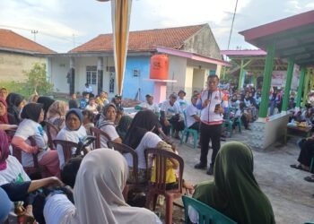 Programnya Jelas ,Warga Majalaya  Optimis Cabup Petahana  No 2 Aep Syaepuloh Kembali Jadi Bupati Karawang Priode 2024-2029