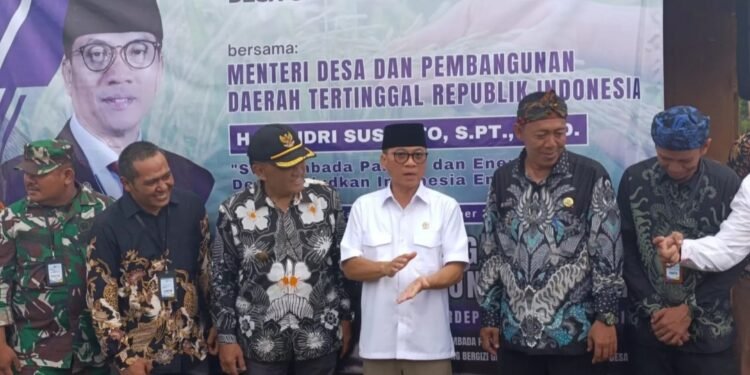 Mentri Yandri Tegaskan :  Dana Desa Harus Dapat Menopang Ekonomi Masyarakat ,Bukan Milik Kepala Desa