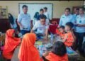 Dukung Program Nasional Bupati Aep Kambali Lakukan Simulasi Makan Gratis Bergizi di SDN Dawuan Tengah I Cikampek
