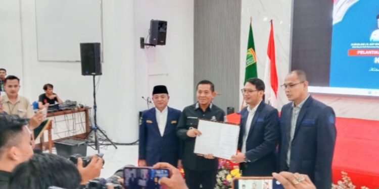 Bupati Aep Syaepuloh Kukuhkan Dhani Sudirman Jadi Ketua Katar Kabupaten Karawang Priode 2024-2029