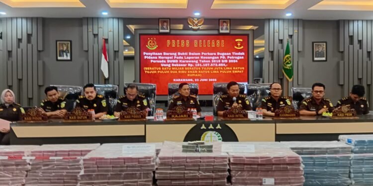 Kasus Korupsi  BUMD Petrogas Persada Kejari Karawang Sita Uang 101 Miliar