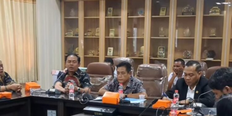 Tampung Aspirasi Ketua DPRD Karawang Gelar RDP Dengan Karang Taruna