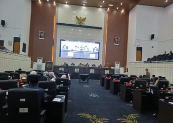 DPRD Karawang Gelar Rapat Paripurna  Penyampaian Nota Pengantar Raperda APBD Perubahan TA 2025 dan KUA PPS TA  2026