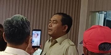 BK SedangTangani Unsur Pimpinan DPRD Karawang Viral di Media Sosial