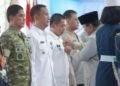 Presiden Prabowo Panen Raya di Karawang Sekaligus Anugrahkan Penghargaan Kepada Bupati Aep Syaepuloh